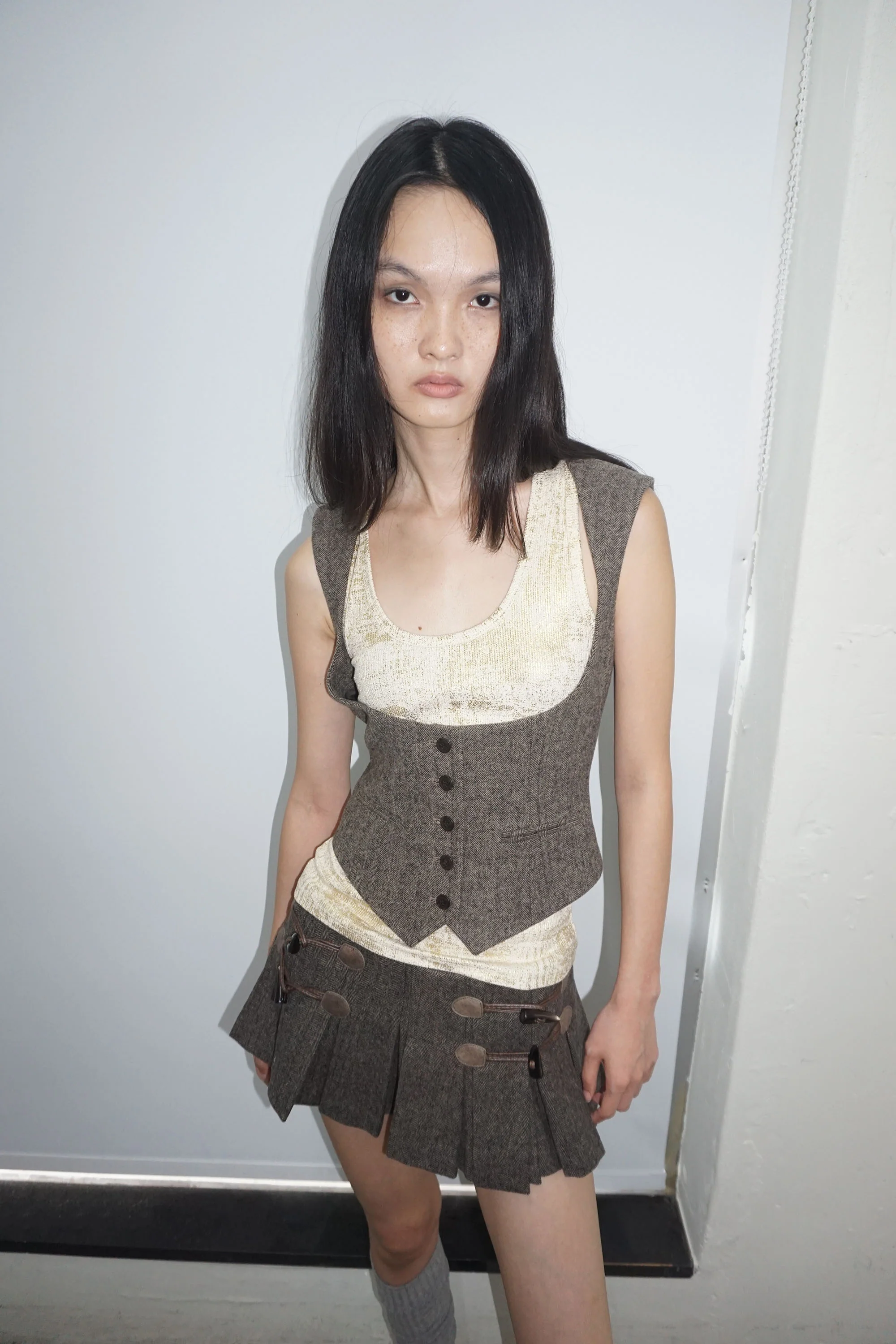 Classic Wool Vest Beige - Image 3