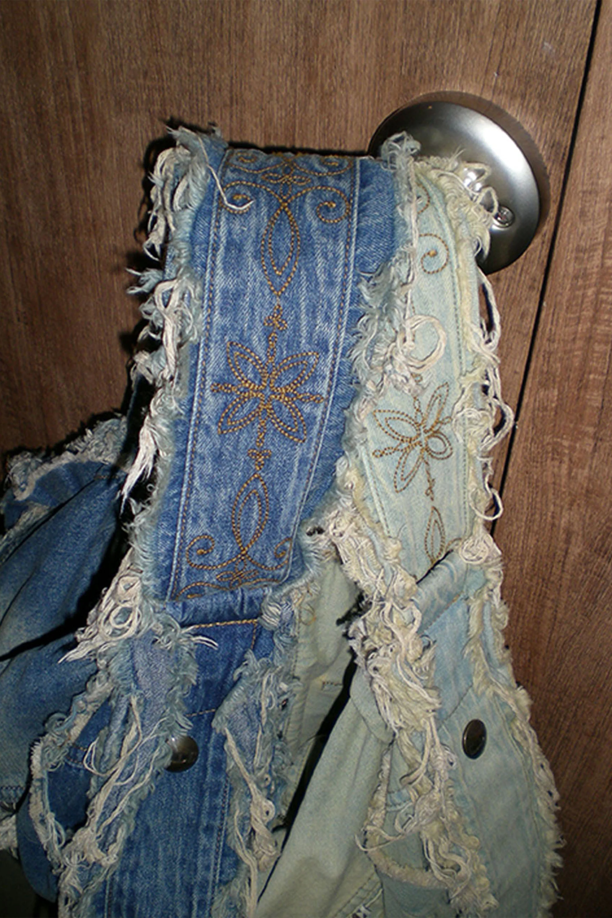 Destroyed Denim Duffel Bag Vintage Ice - Image 6