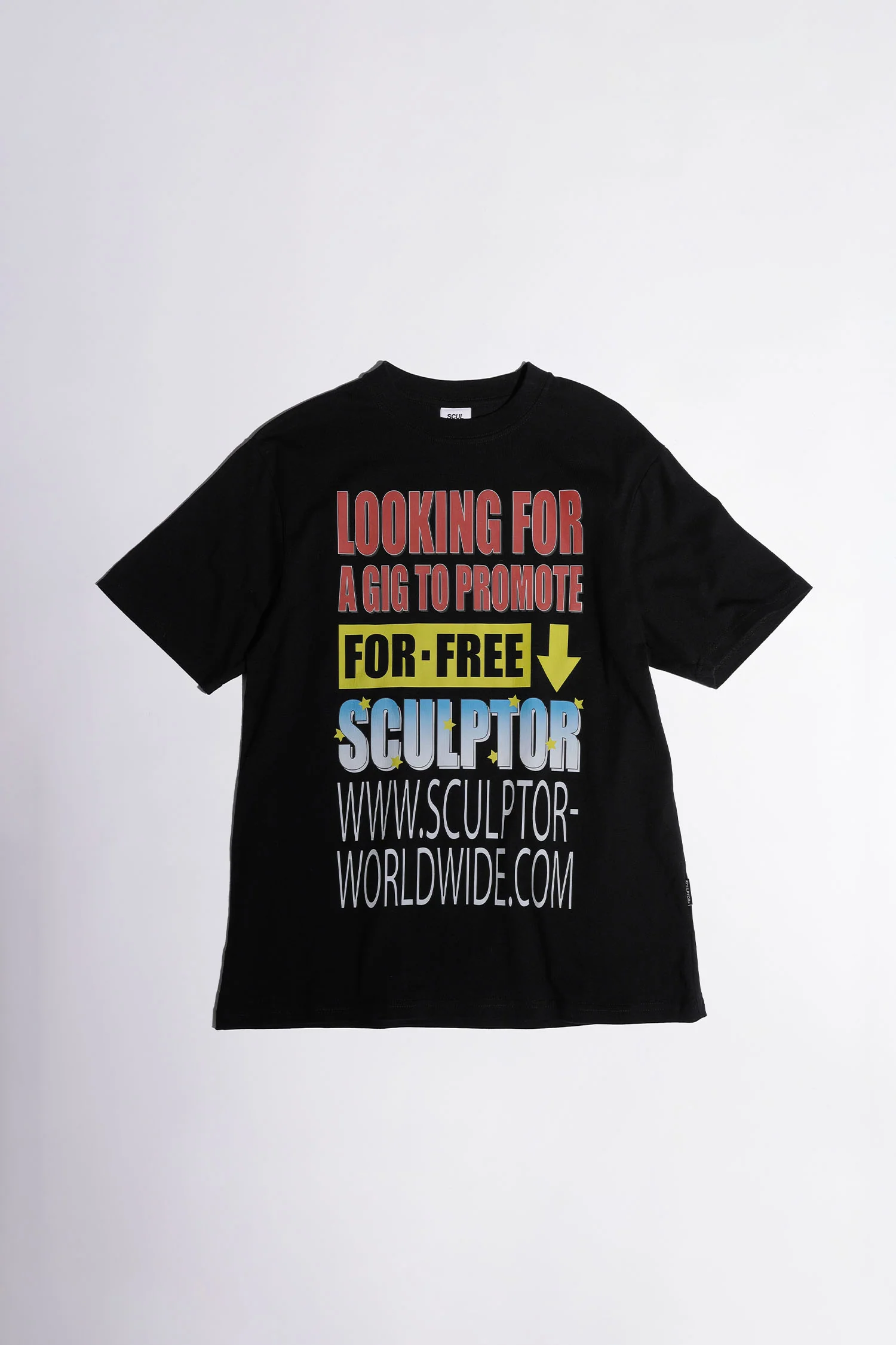Looking for free Tee Black - Image 5